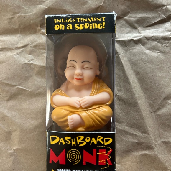 Vintage Enlightenment Dashboard Monk - Gold and Black - Picture 2 of 6